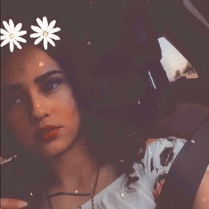 Meet your Posher, Nayeli